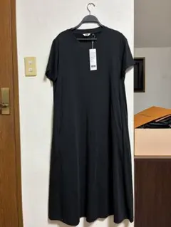 黒のカットソーワンピース 半袖