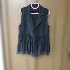 ブラック フリルベスト XL