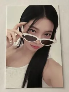 LE SSERAFIM カズハ　ラキドロ　トレカ　unforgiven ユニバ