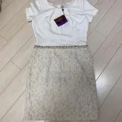 新品タグ付き❤︎Rady 膝丈ワンピ　ビジュー付き