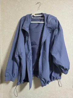 フード付き ジップアップジャケット
