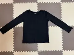 黒い長袖カットソー