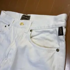 GW限定値下げ！VERSACE ホワイト ストレートデニムのサムネイル