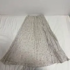 【earth music & ecology】花柄プリーツスカート ベージュ