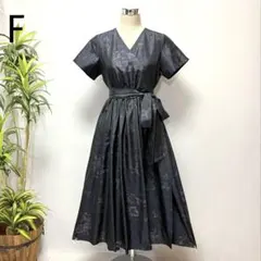 着物リメイク　大島紬花柄カシュクールワンピース　ロング　ゆったり　フリーサイズのサムネイル