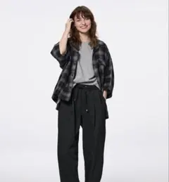 ユニクロ　バレルレッグプルオンパンツQ 3XL（ブラック）