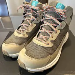 THE NORTH FACE ハイカット登山靴 グレー/ベージュ