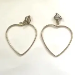 ハート型　ゴールド　イヤリング