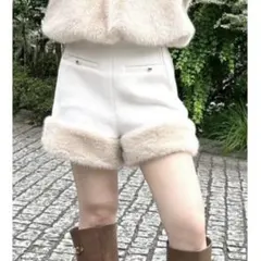 新品タグ付 LILY BROWN エコファーショートパンツ ホワイト1