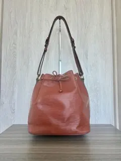 激レアvintage】EPONINE ハンドバッグ ブラックレザー カデナ - メルカリ