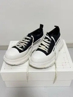 【箱あり】Alexander McQueen スニーカー 厚底 ブラックのサムネイル