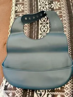 ラスト1点❣️お食事エプロン シリコン 【超柔らかでお食事スタイを嫌がる赤ちゃんへ