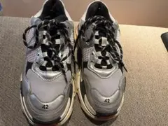 バレンシアガ Triple S トリプルS シルバー レッド 42