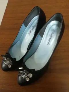 パンプス　黒　グランドフルール　５㎝ヒール