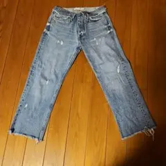 ZARA　切りっぱなしデニム