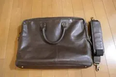 chelica チェリカ 2way レザー ブリーフケースのサムネイル