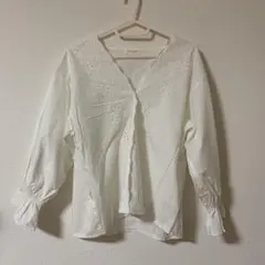 刺繍レースカットブラウス