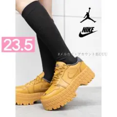 【新品23.5cm】NIKE｜エアジョーダン１ブルックリン｜ウィート/ゴールドのサムネイル