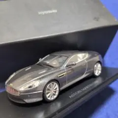 Aston Martin DB12 1/64オフィシャルミニカー ライトブルー - メルカリ
