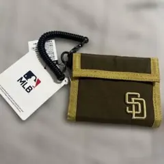 新品　MLB San Diego Padres 二つ折り財布のサムネイル