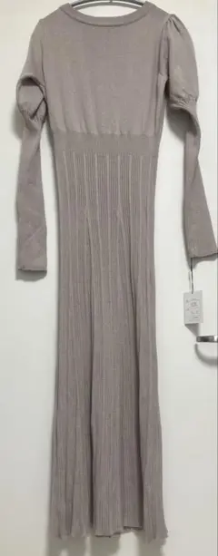 タグ付き　リブニットワンピース