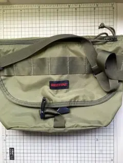 値下げ！BRIEFING オリーブグリーン ショルダーバッグ
