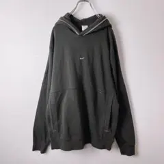 て*ち様 NIKE ミニロゴ　刺繍　センターロゴ　パーカー　裏起毛無し　メンズ