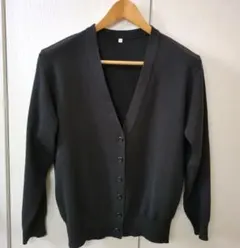 日本製Vネックカーディガン・黒（used）