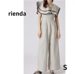 美品✨ rienda リエンダ ショルダーダブルフリルロンパース サロペットのサムネイル
