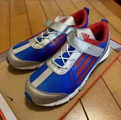 adidas スポーツシューズ 青赤ストラップ
