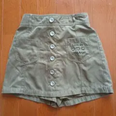 キッズ服　カーキ色ボタン付きスカート？半ズボン？ 　サイズ140