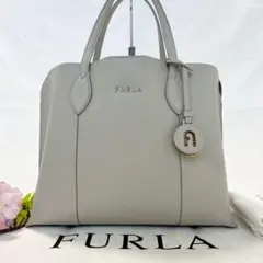 【極美品/保存袋付】フルラ ヴィットリア M トートバッグ レザー 手提げ 灰色