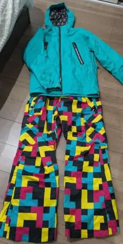 スノーボードウェアセット（ターコイズ/マルチカラー）