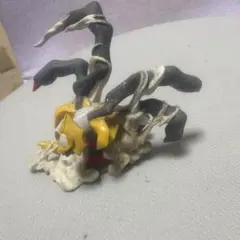 ポケモン　ギラティナフィギュア