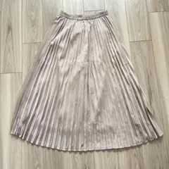 新春値下げキャンペーン【美品】GU プリーツスカート ベージュ