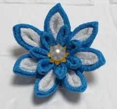 つまみ細工 菊の花のブローチ