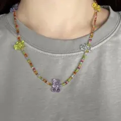 カラフルなクマのネックレス