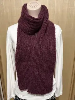 ハンドメイド　手編み　ふわふわで暖かく長め　ボルドー色のモヘア毛糸のマフラー