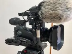 CANON XF605 業務用ビデオカメラ アワーメーター65時間 付属品多数 CANON XF605 業務用ビデオカメラ アワーメーター65時間 付属品多数
