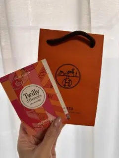 Twilly d'Hermès Eau Poudrée サンプル
