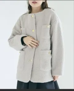 coca プードルボア金釦ノーカラーコート