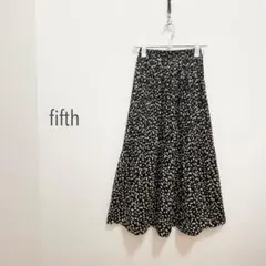 * フィフス fifth プリーツフレアスカート 黒とベージュの柄 総柄 春夏秋