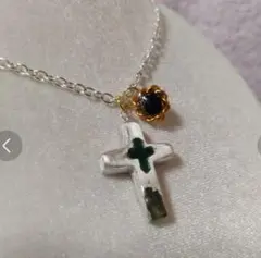 特価☆ハンドメイド一点物 シルバークロス&ダイクロガラスチャームネックレス