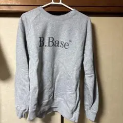 B.Base グレー トレーナー