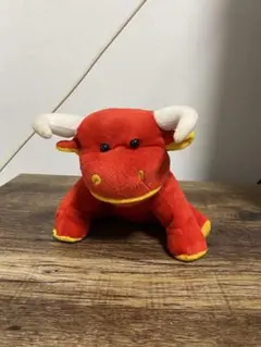 赤い牛のぬいぐるみ　ALDO CRUZ スペイン