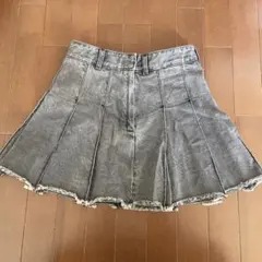 GU デニムローウエストプリーツミニスカート　グレー