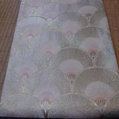 成人式　お振り袖　留め袖など　 六通柄袋帯 金糸 扇面文様 華やかなのサムネイル