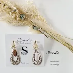 ▪ゴールド雫透かしチャーム×ファルファーレ×メタルチャームピアス／イヤリング