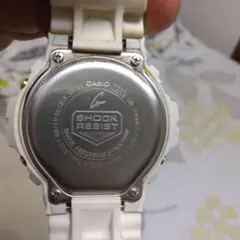 CASIO G-SHOCK ホワイト デジタル腕時計　ジャンク品です。