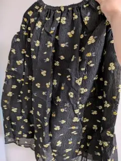 新品未使用 ミラオーウェン 花柄フレアスカート